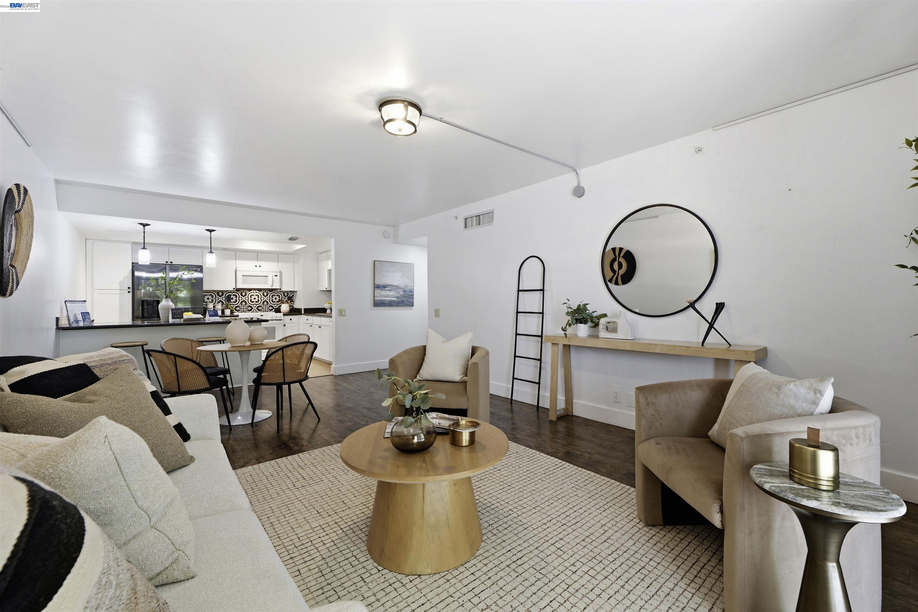 500 N St # 205