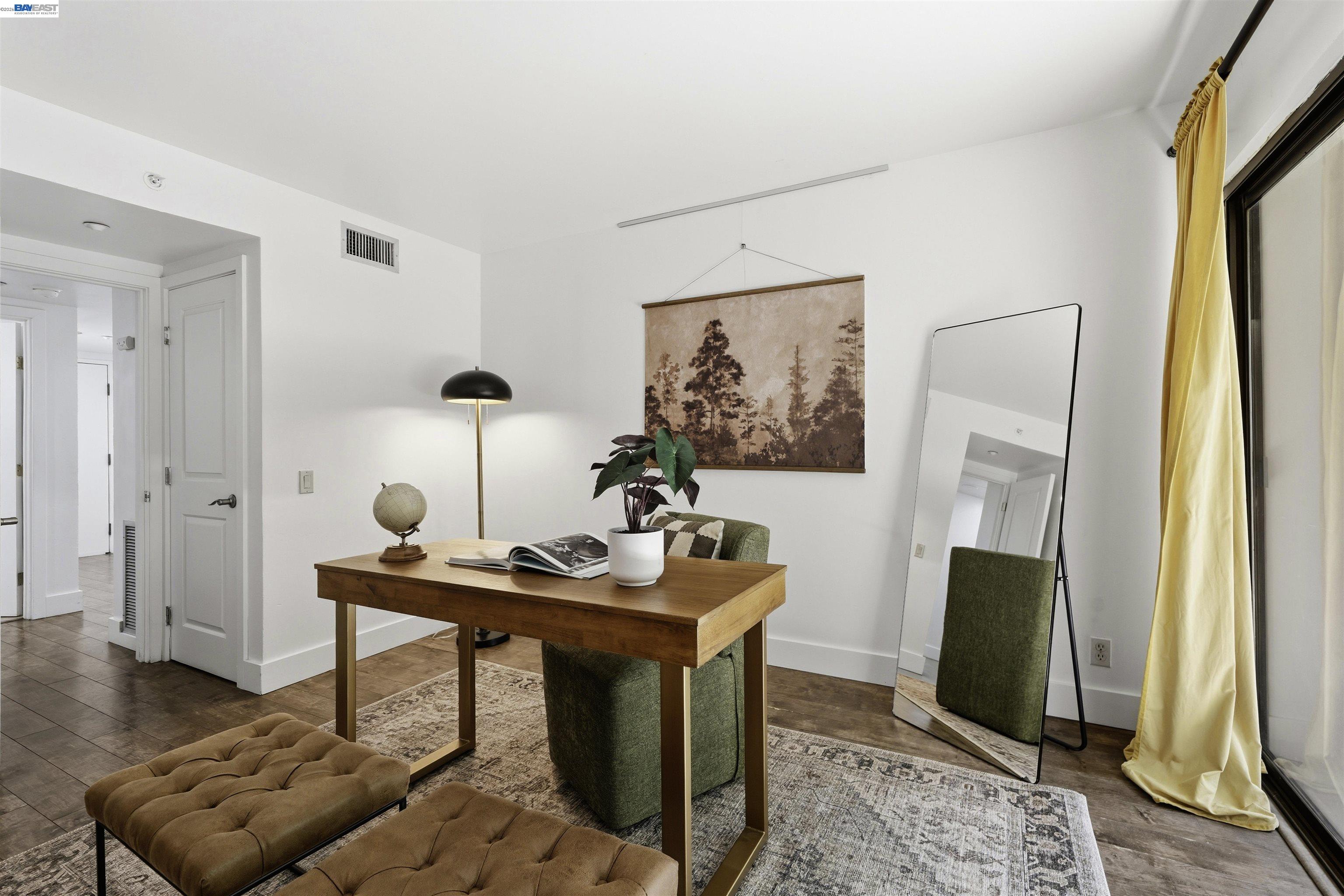 500 N St # 205