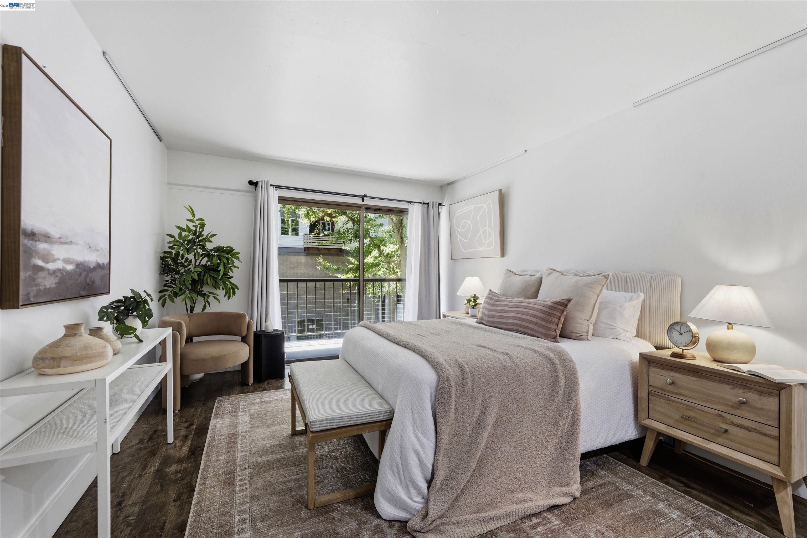 500 N St # 205