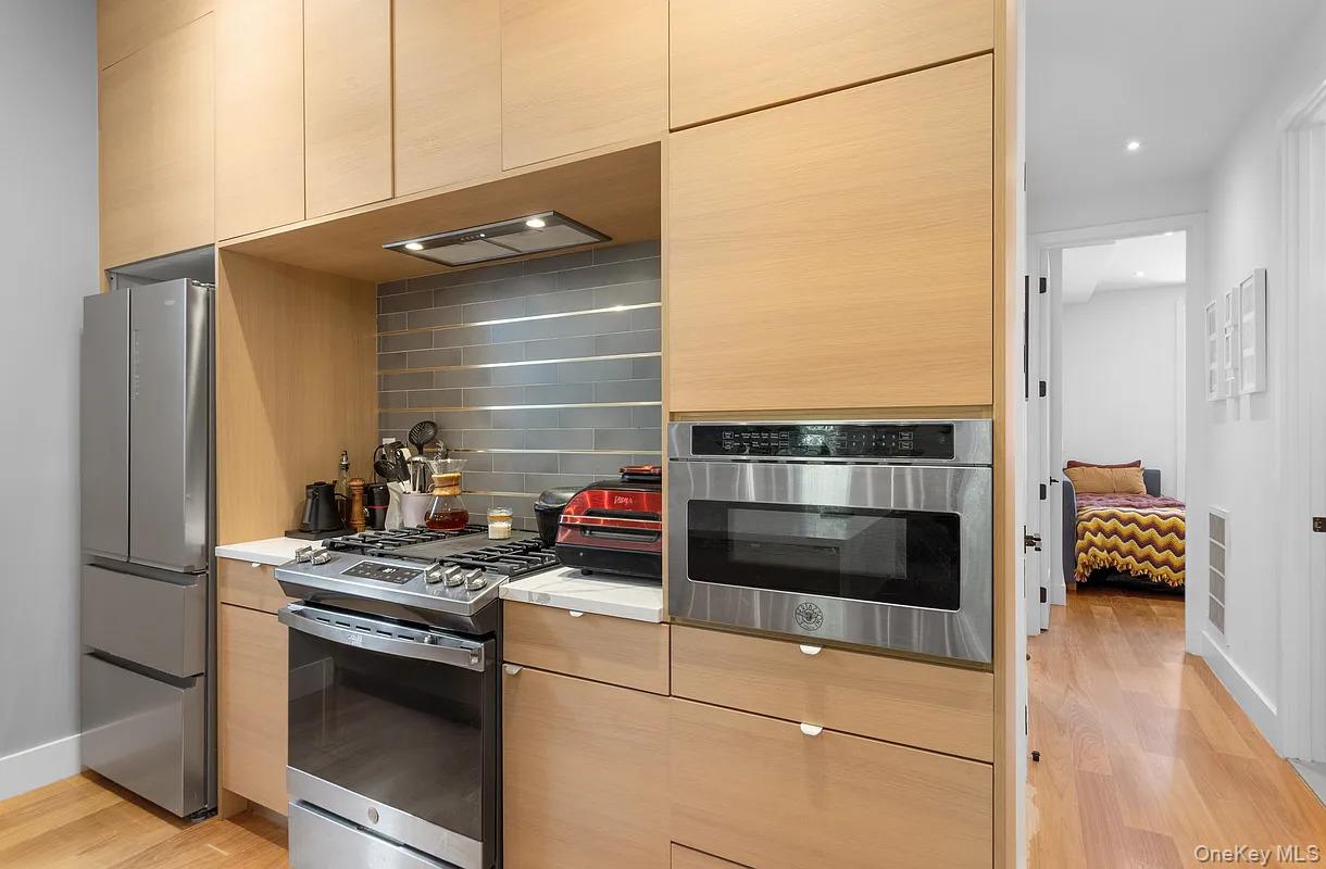 297 Clifton Place Unit: 1