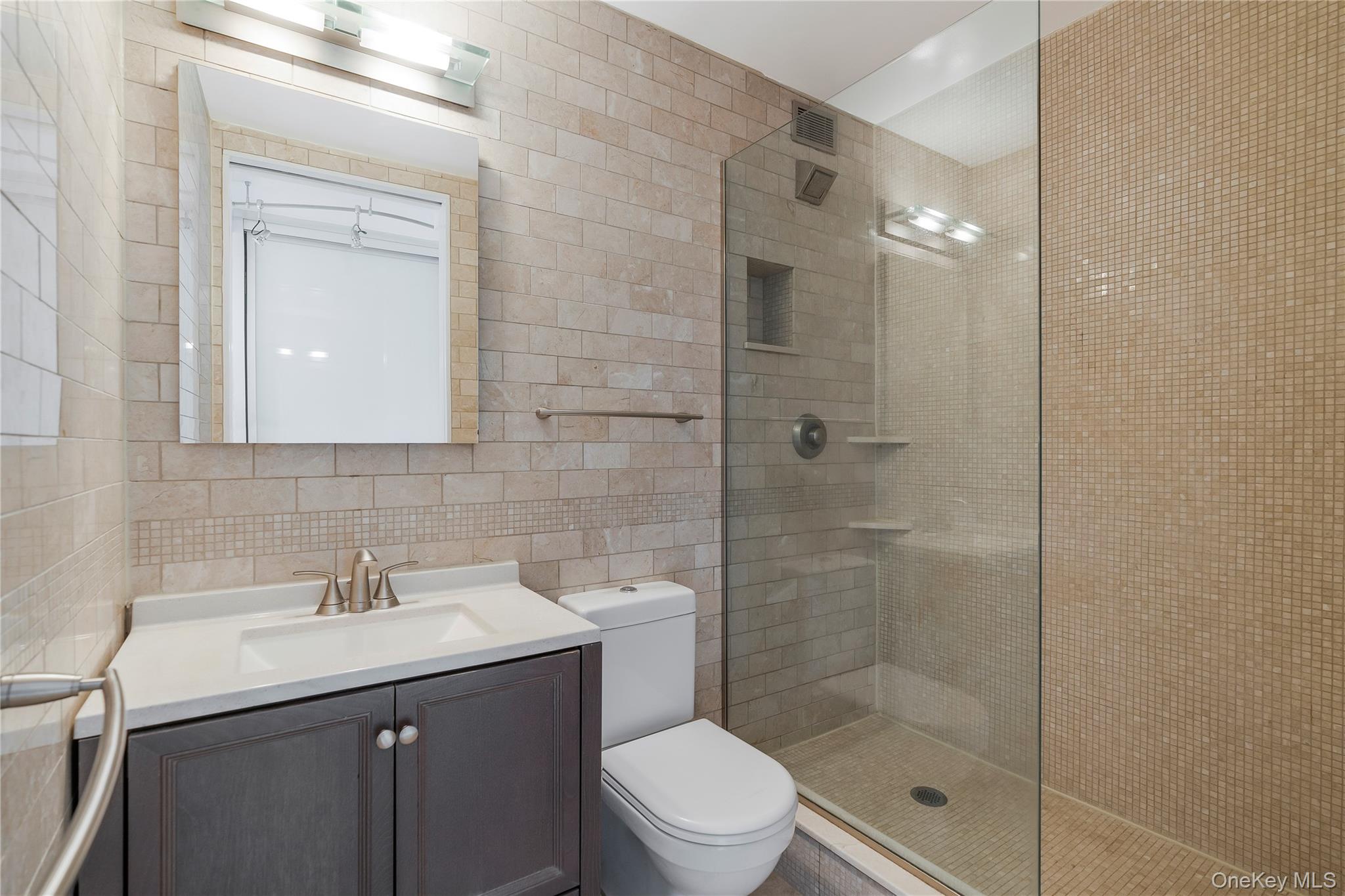 24 E 7th Street Unit: 11B