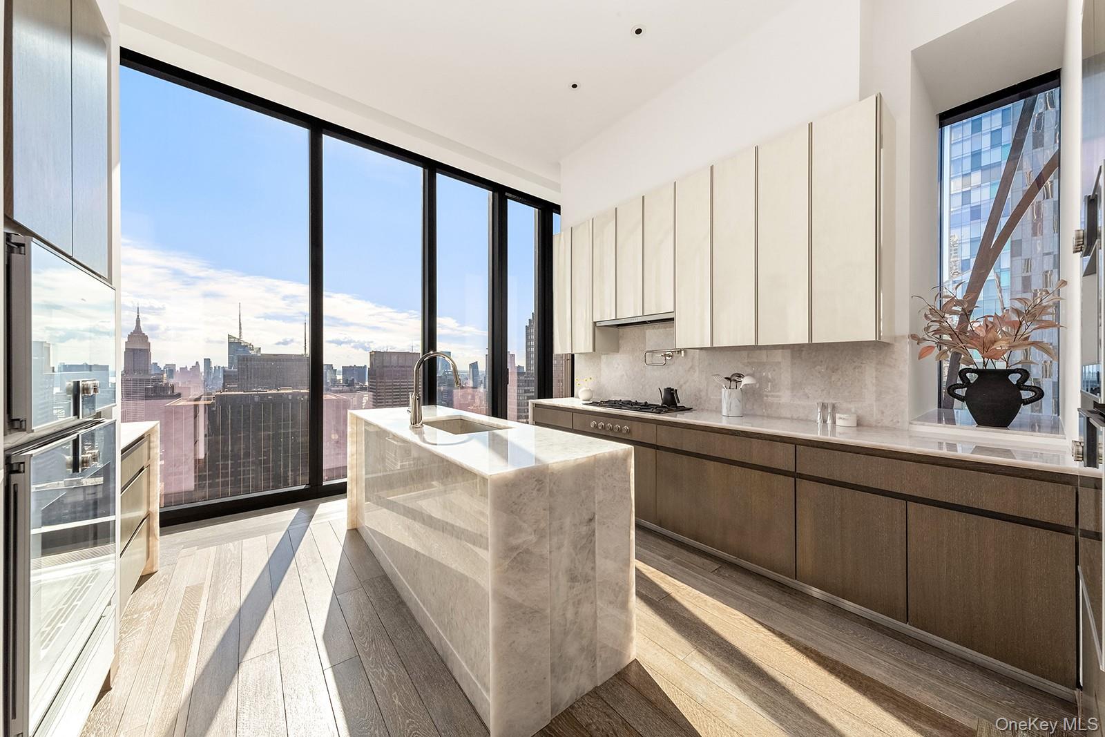 111 W 57th Street Unit: 54