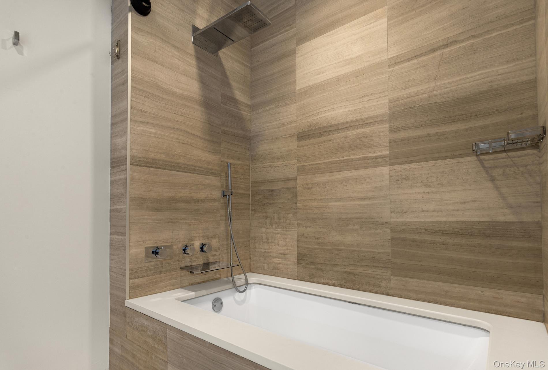 160 Imlay Street Unit: 3B2