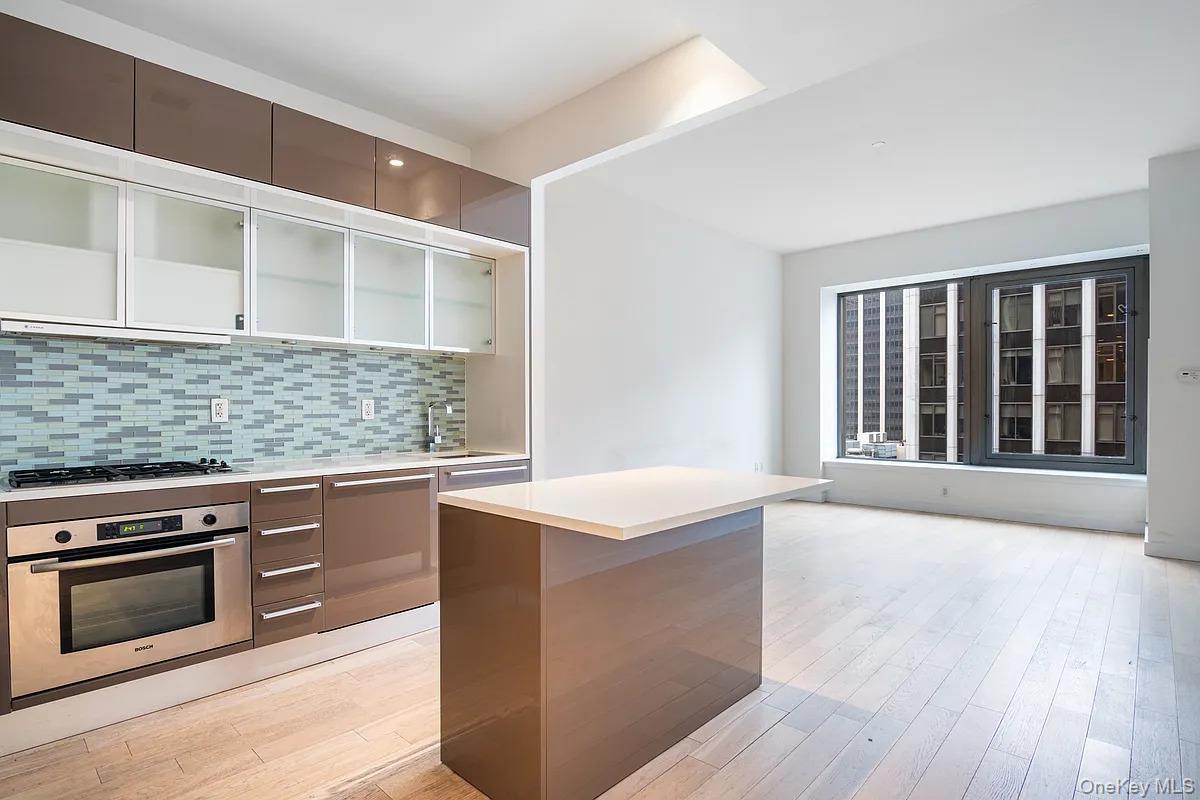 75 Wall Street Unit: 24D