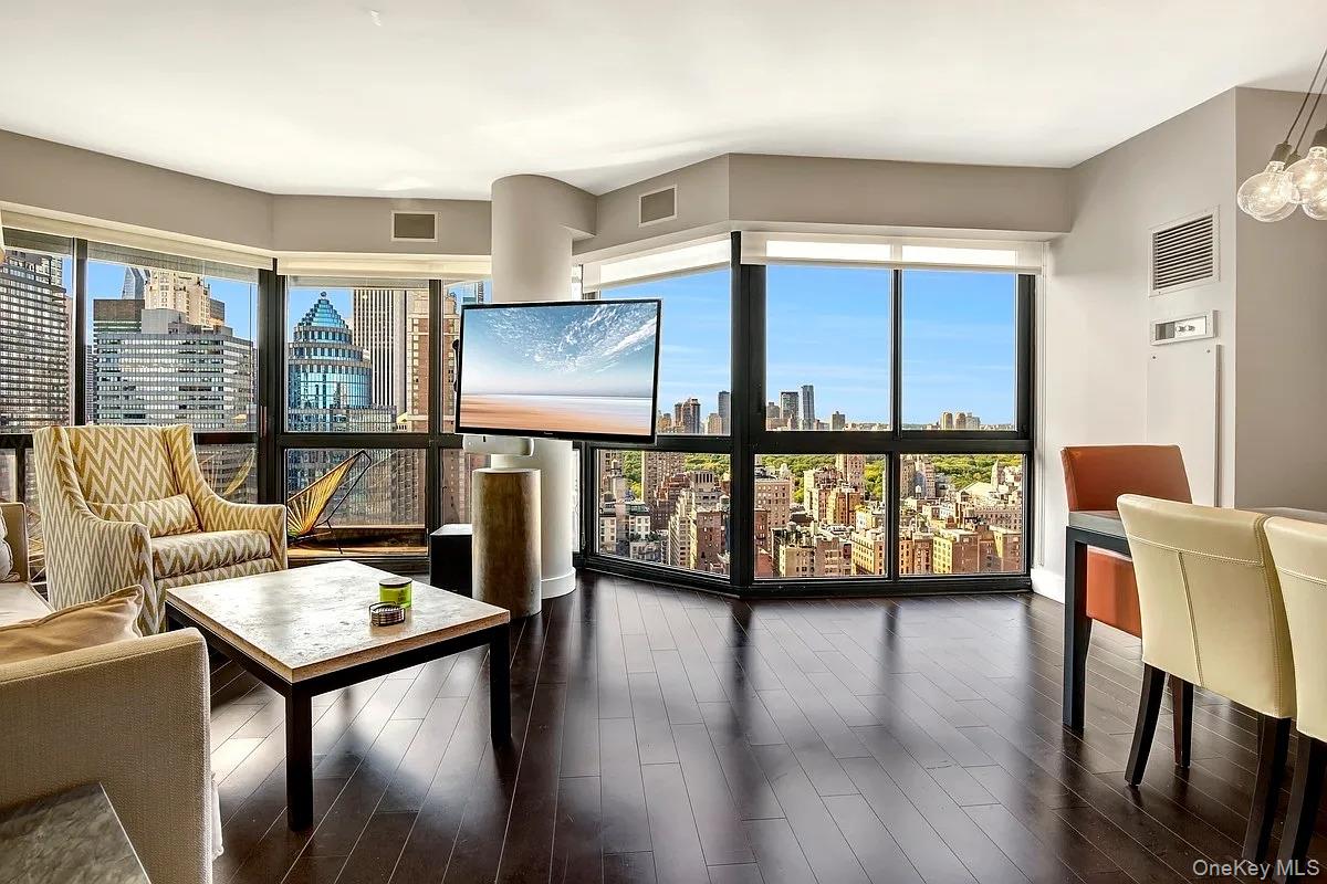 200 E 61st Street Unit: 35B