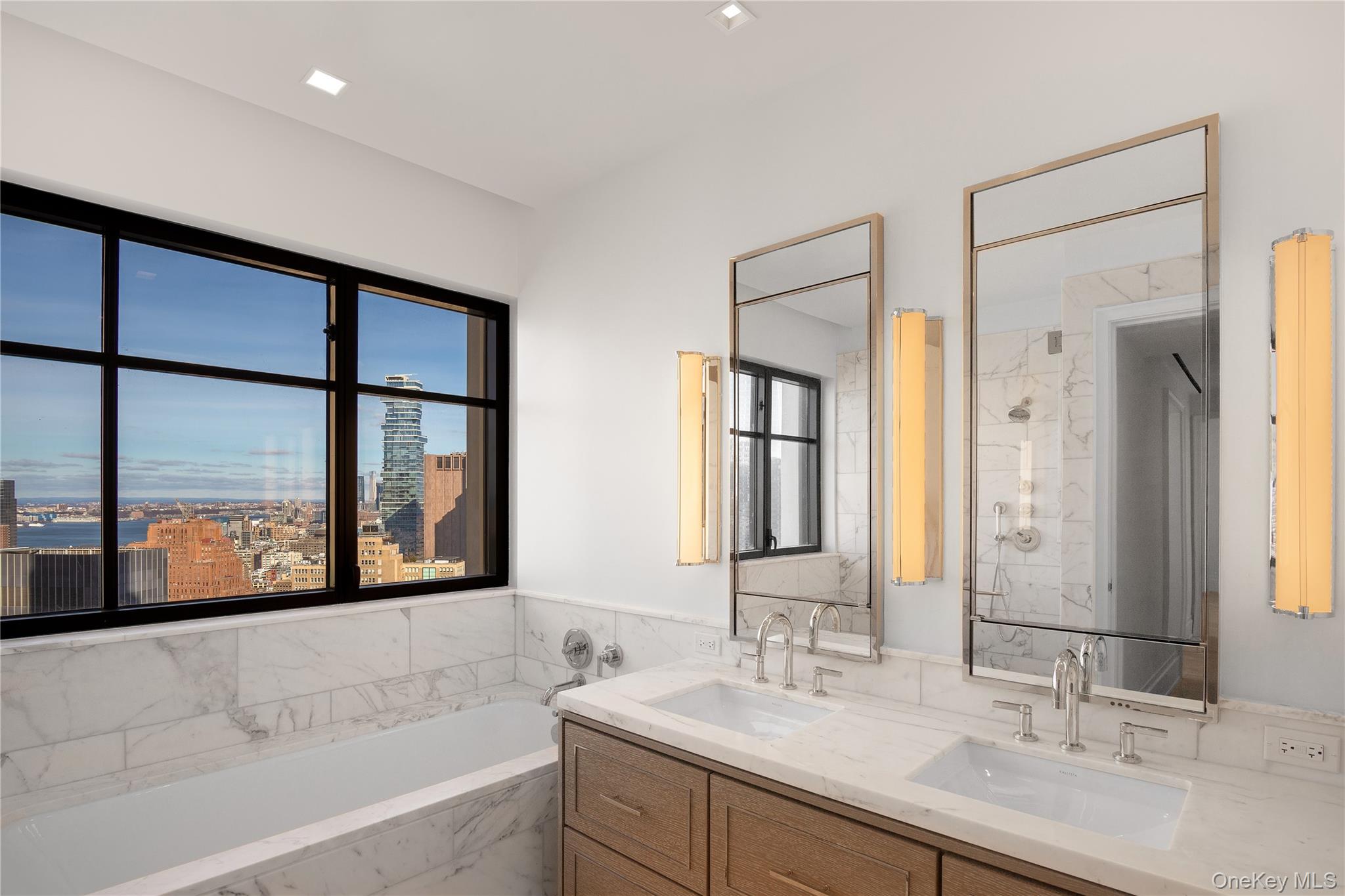 25 Park Row Unit: 34B