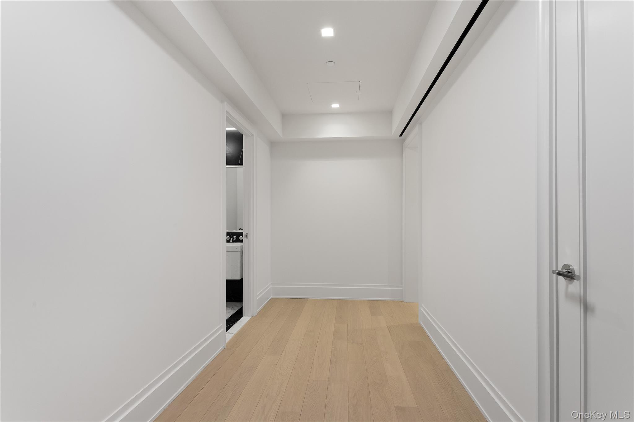 25 Park Row Unit: 34B
