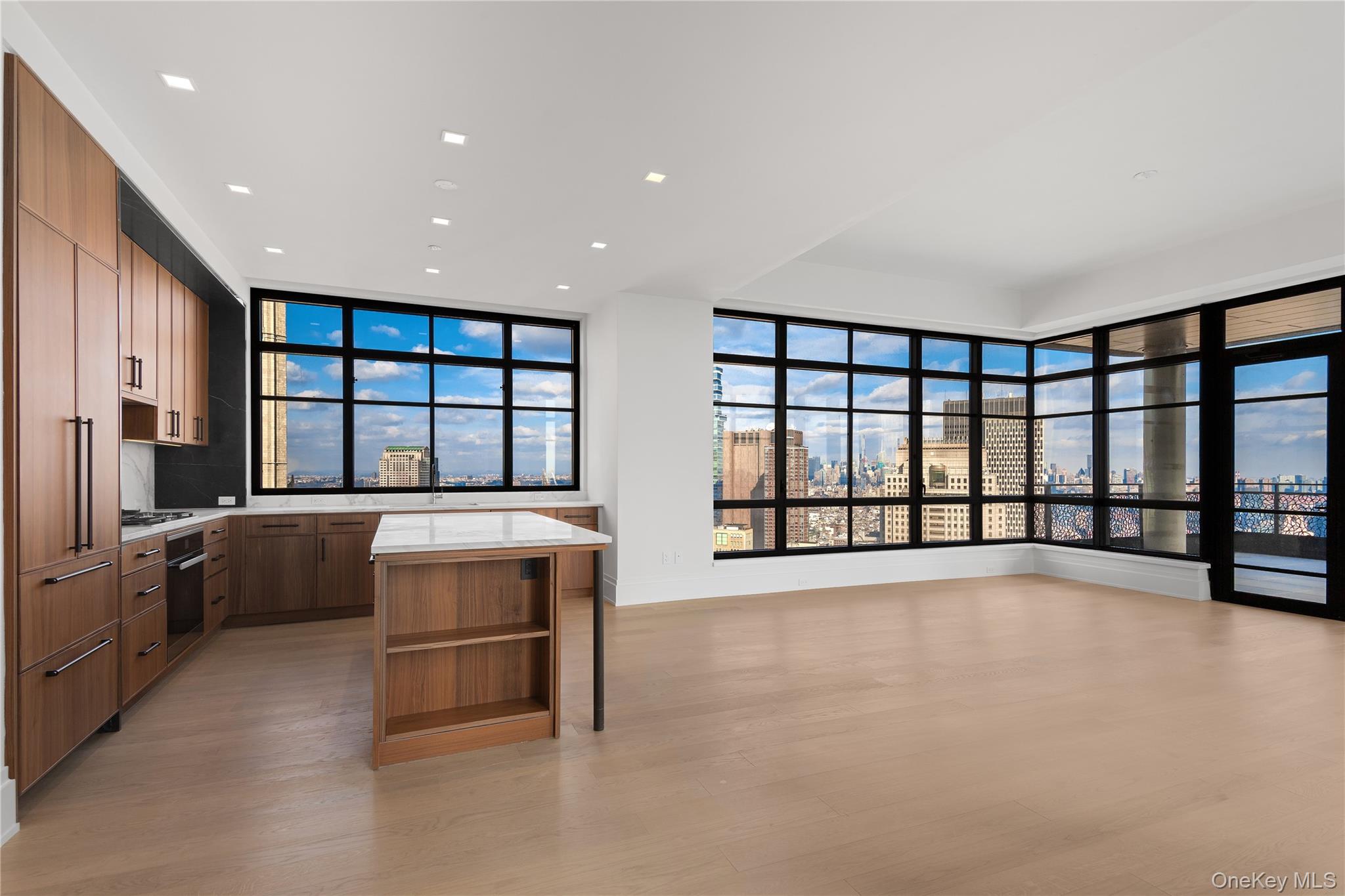 25 Park Row Unit: 34B