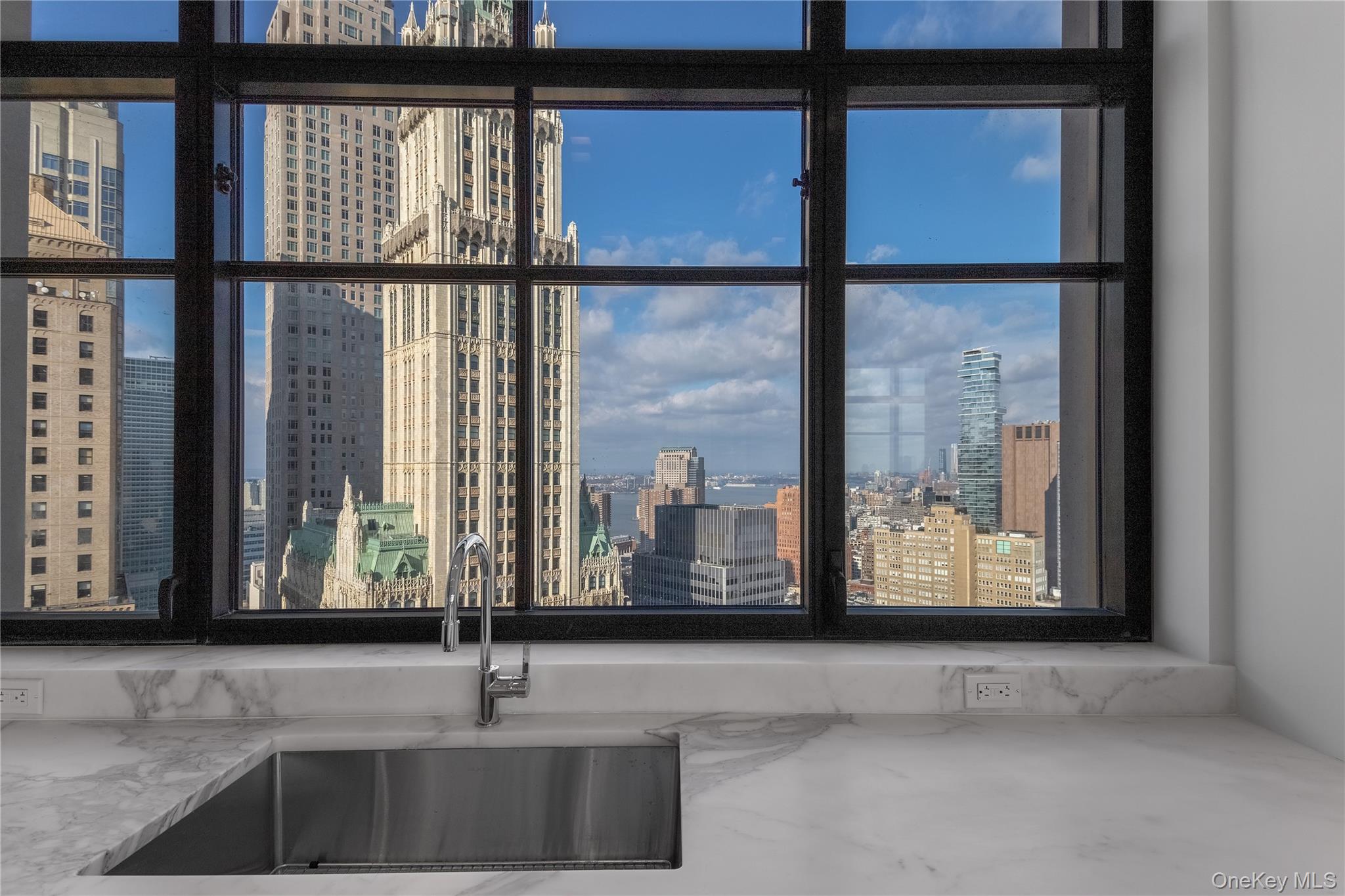 25 Park Row Unit: 34B