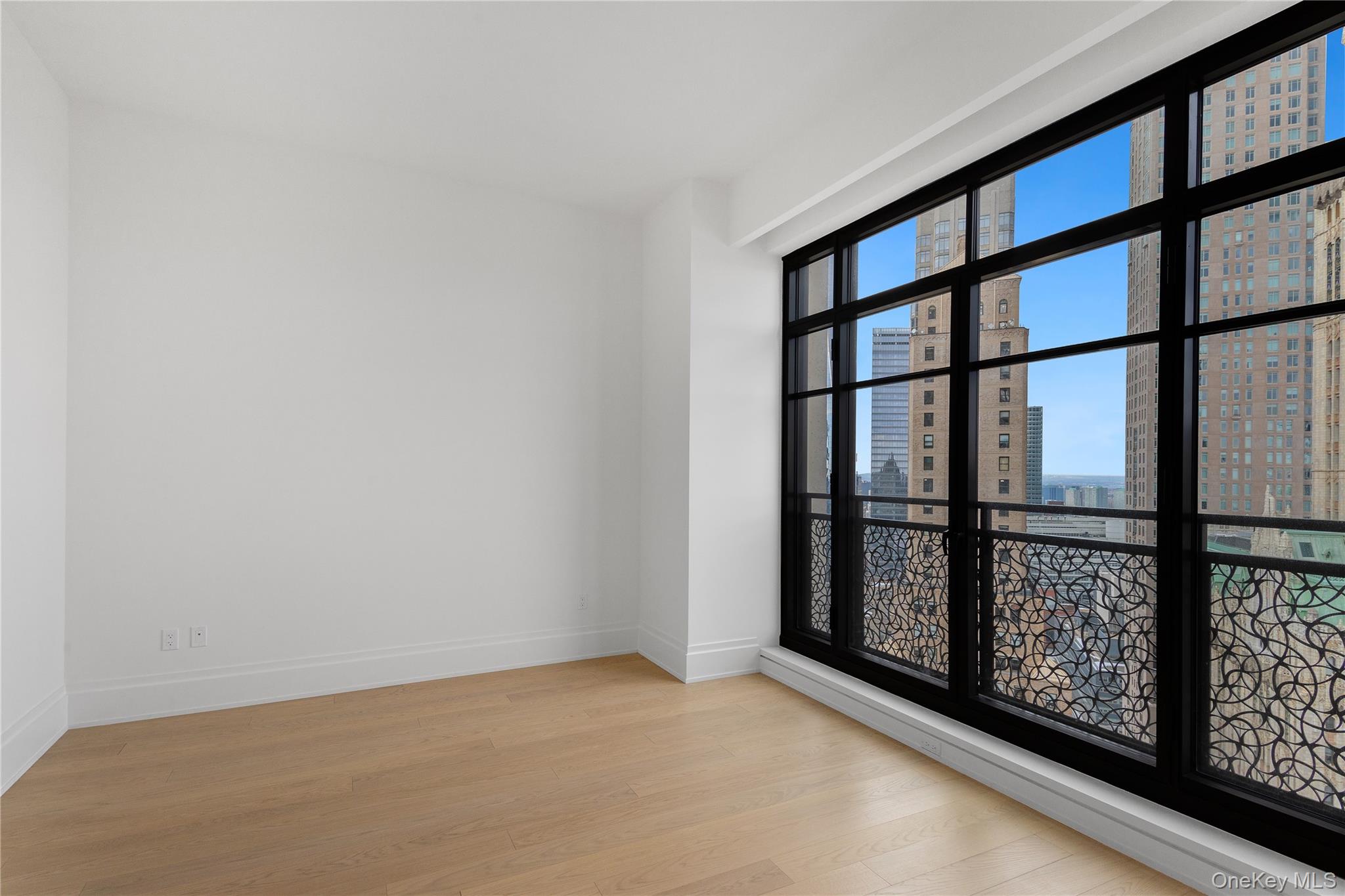 25 Park Row Unit: 34B