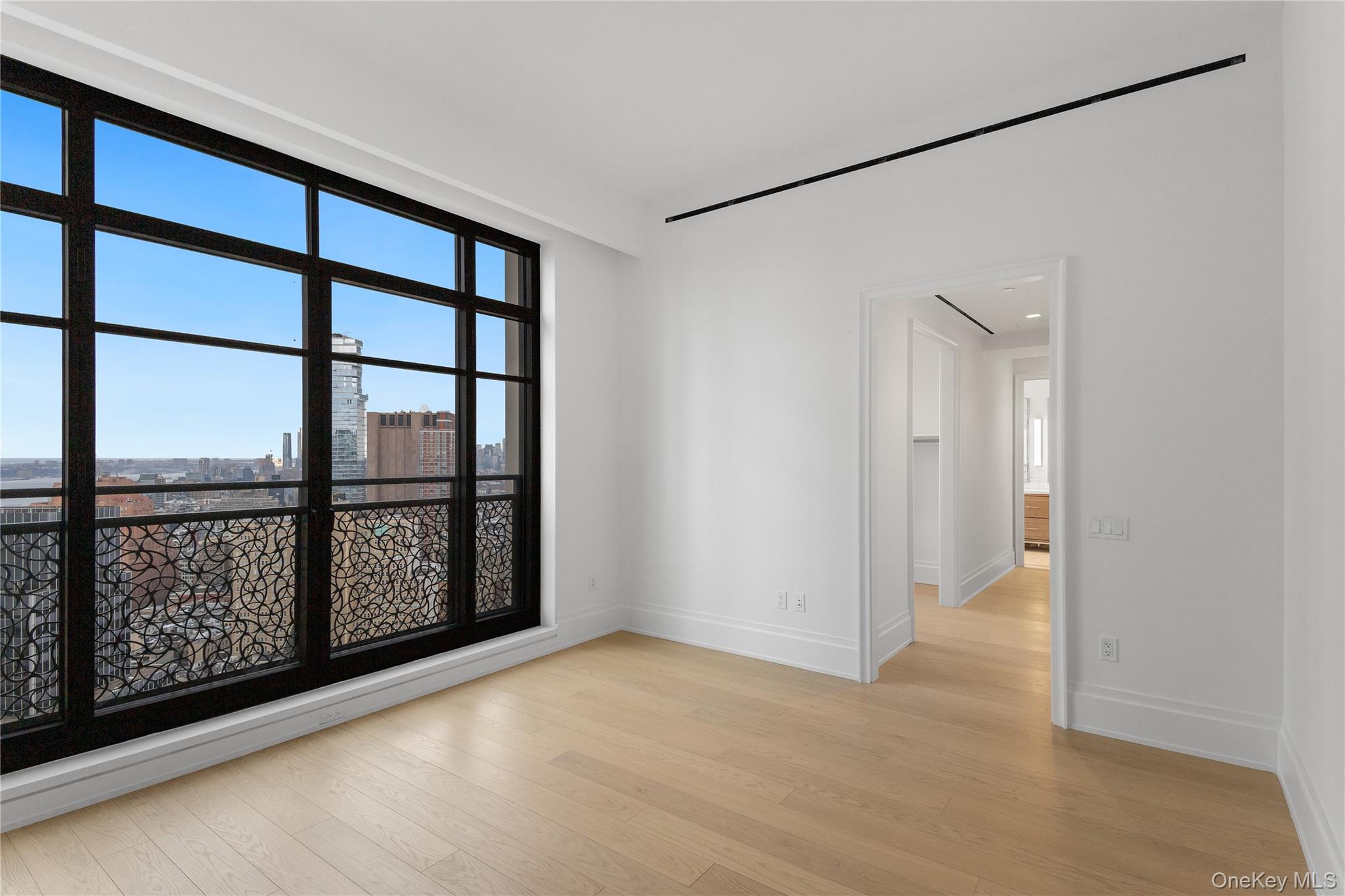 25 Park Row Unit: 34B