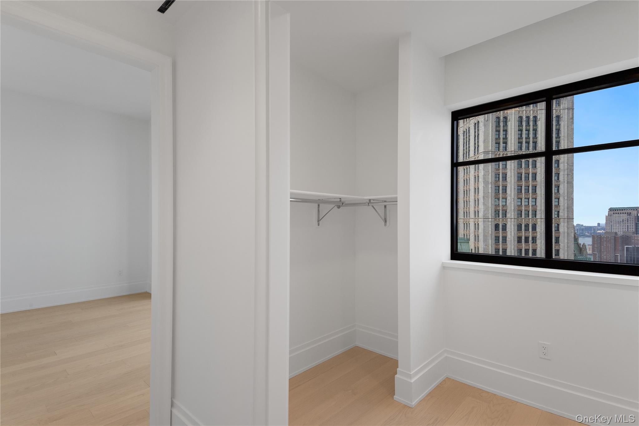 25 Park Row Unit: 34B