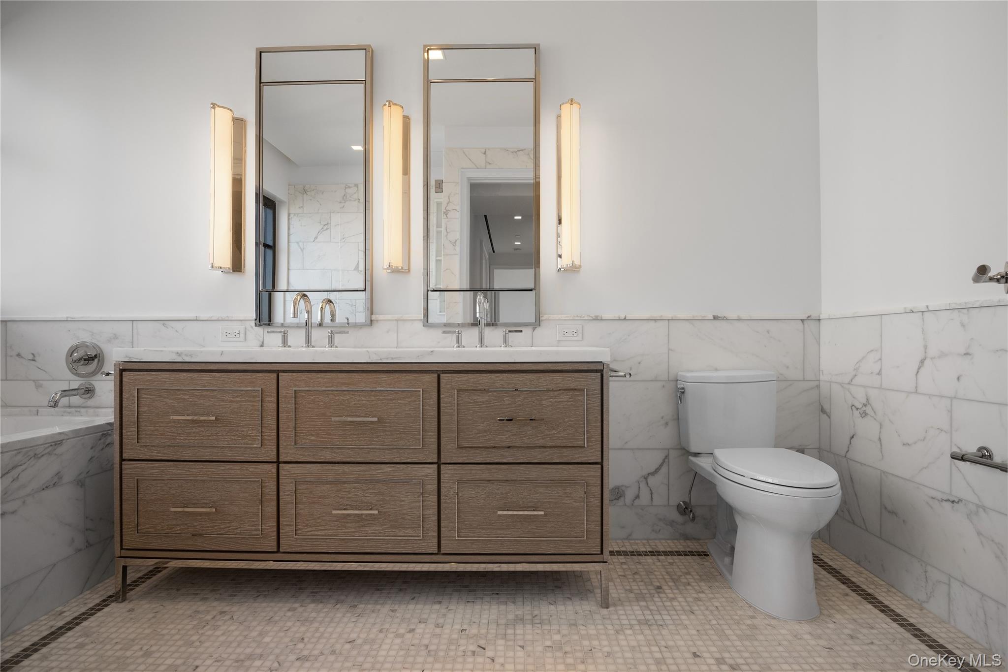25 Park Row Unit: 34B