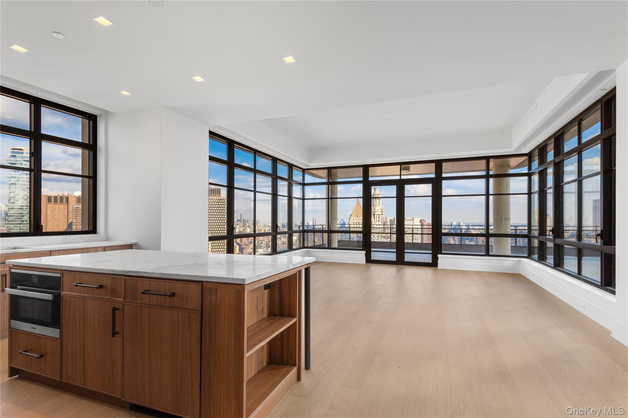 25 Park Row Unit: 34B