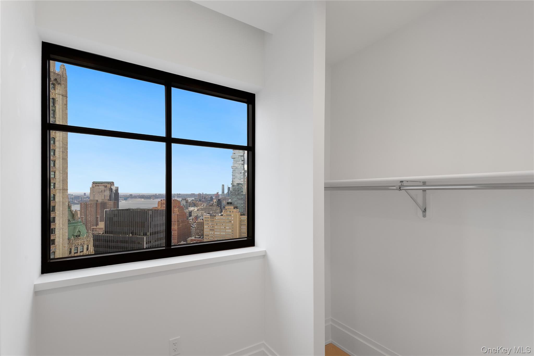 25 Park Row Unit: 34B
