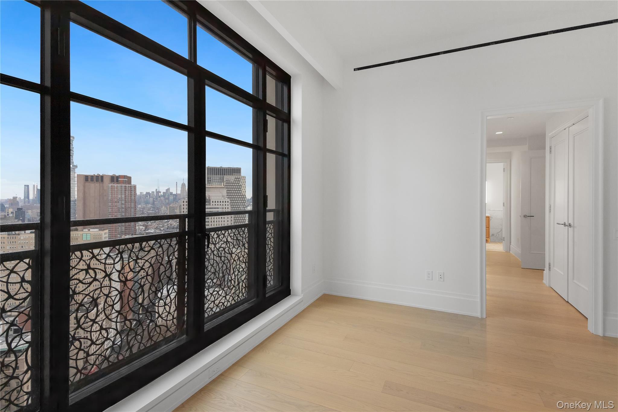 25 Park Row Unit: 34B