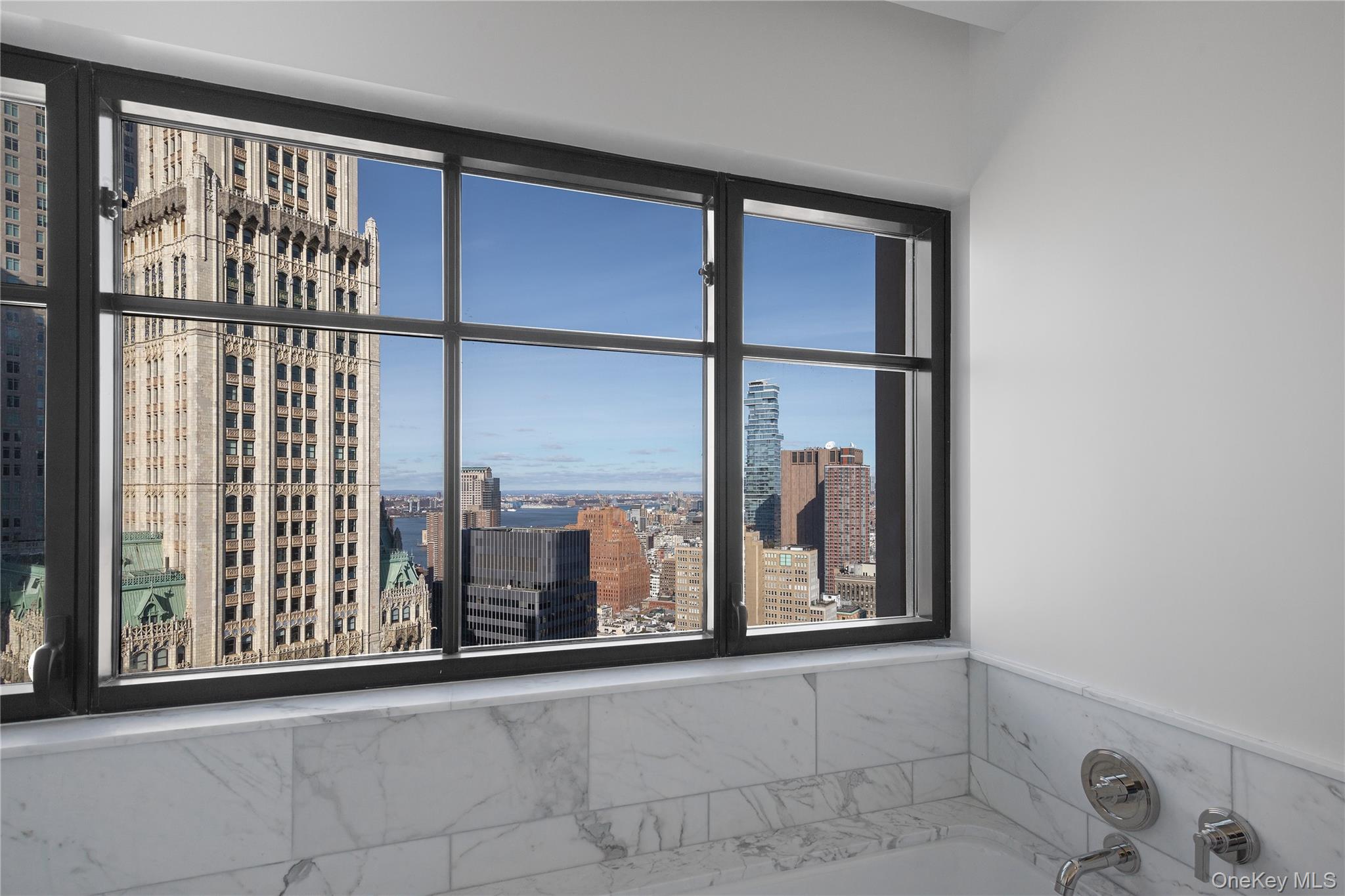25 Park Row Unit: 34B