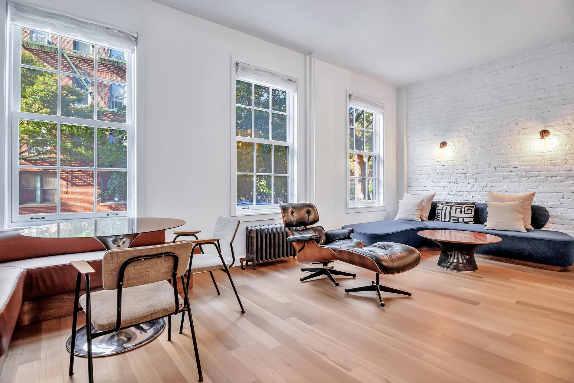 290 W 11th Street 1-CD