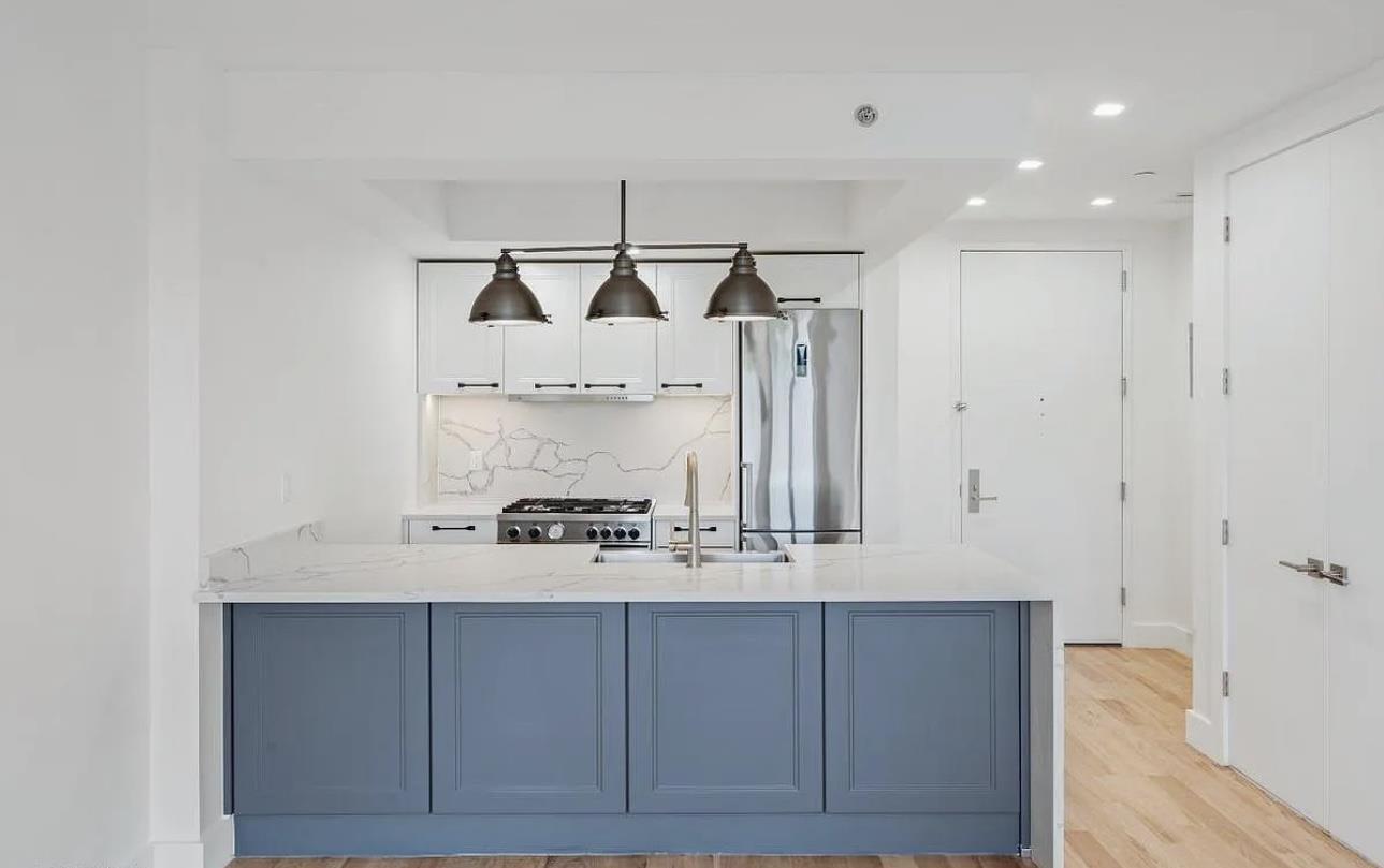 627 Dekalb Avenue 4-E