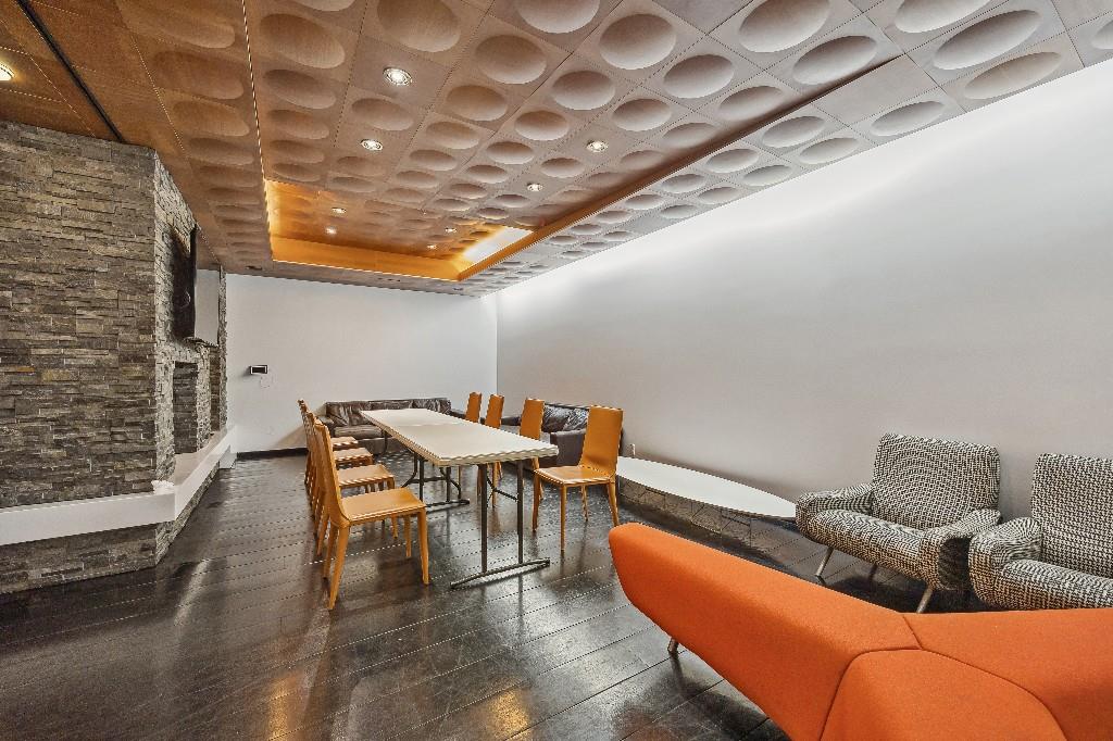99 John Street 2109