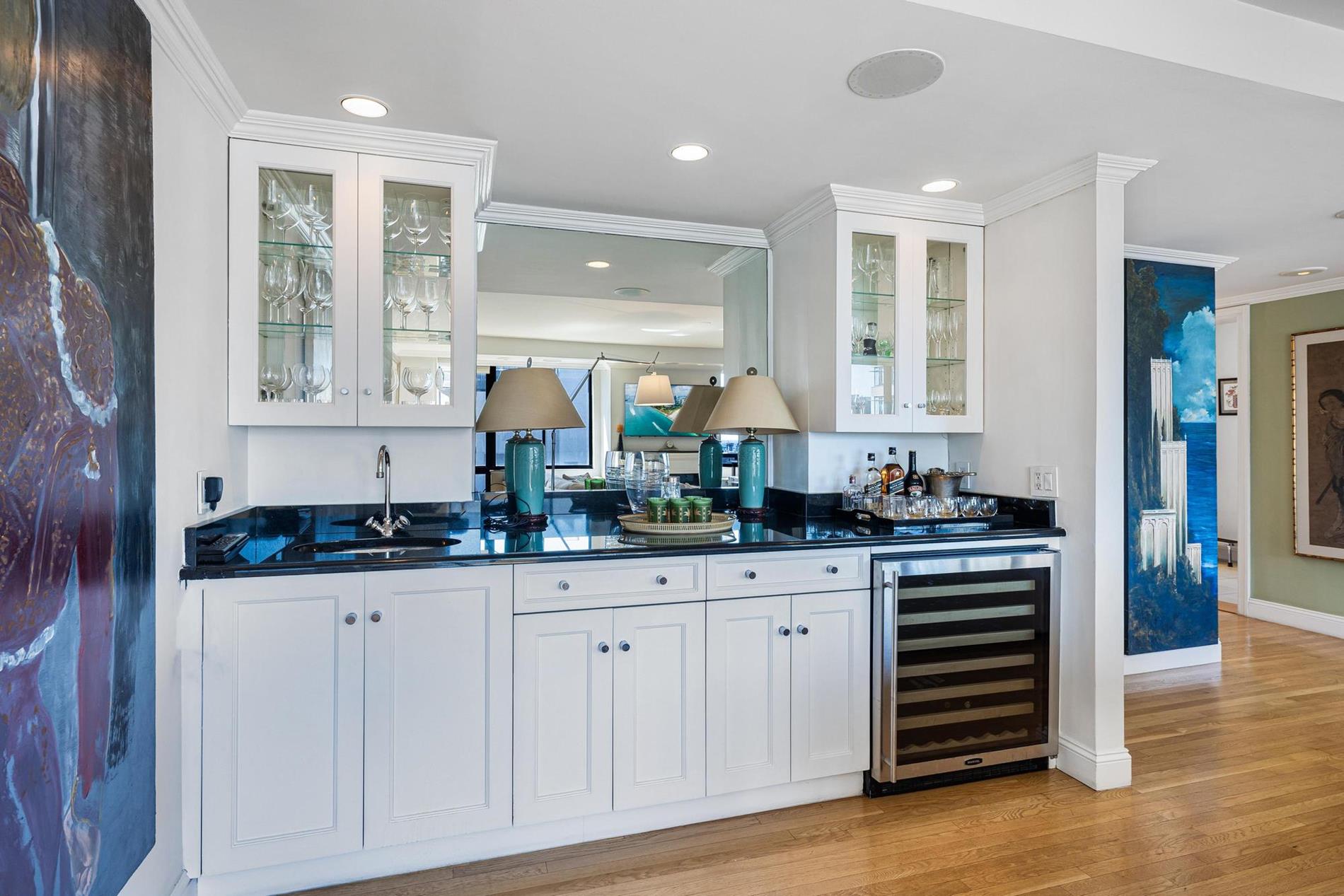 255 E 49th Street 30-ABC