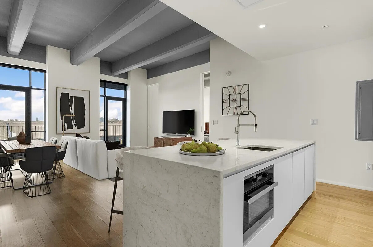 160 Imlay Street 3-B2