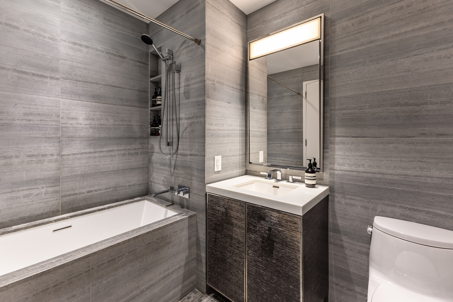 252 SOUTH Street 64G