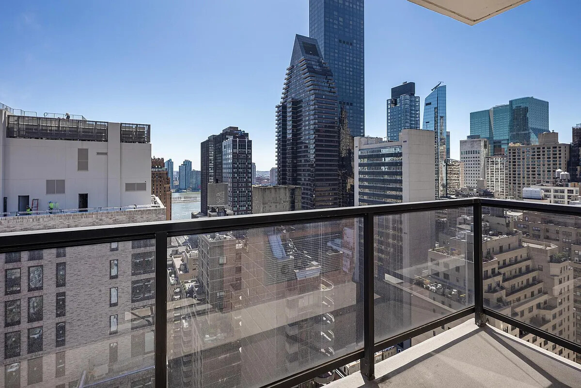 255 E 49TH Street 30ABC