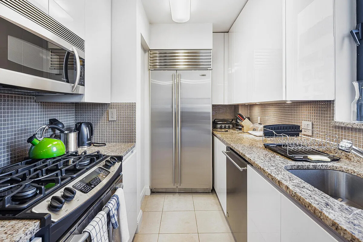 255 E 49TH Street 30ABC