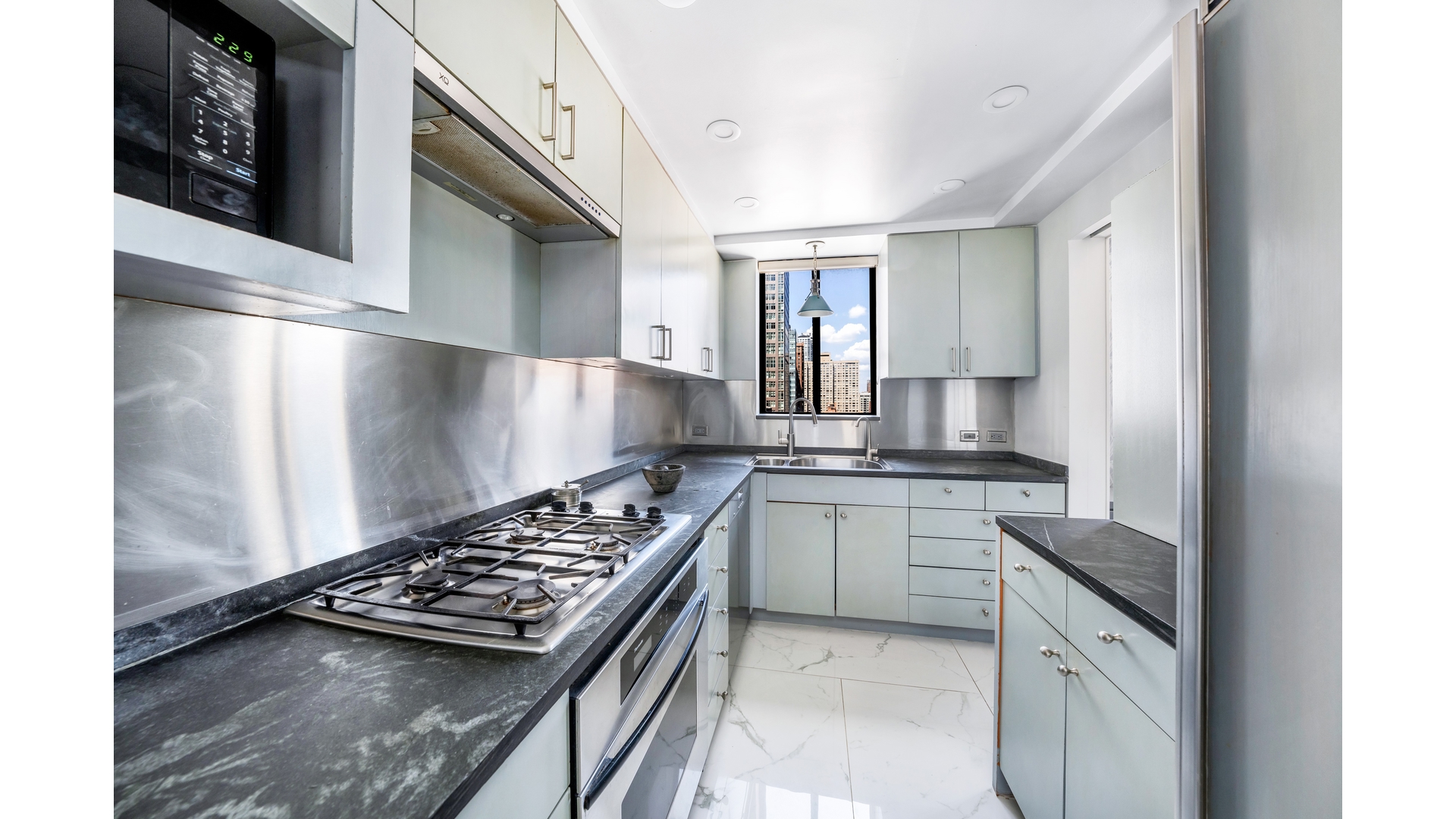 309 E 49TH Street PH1