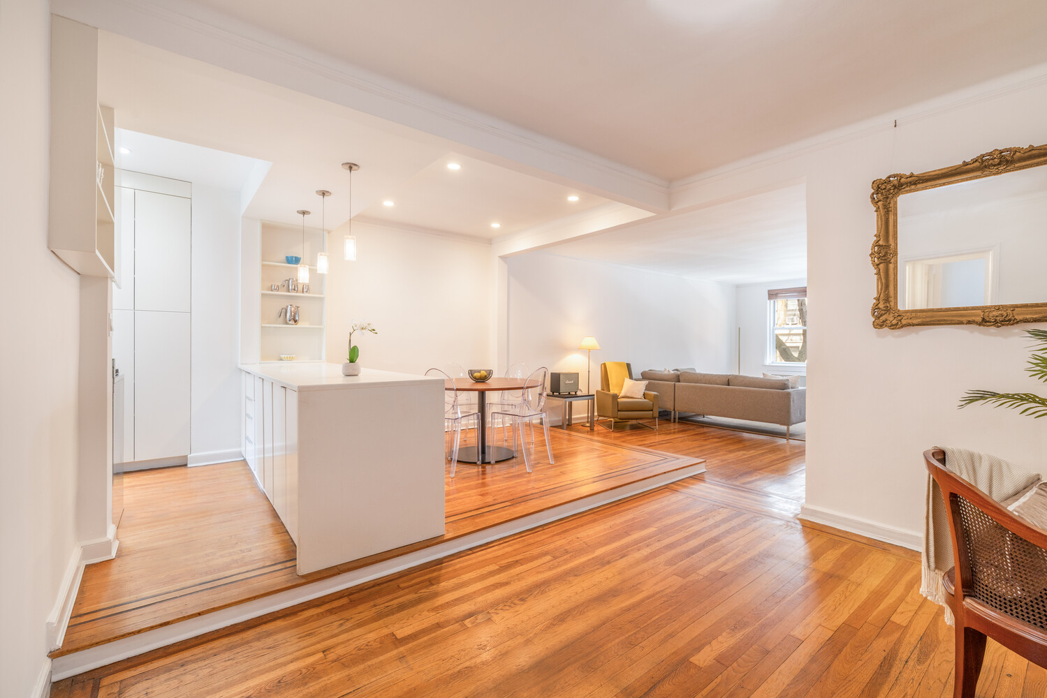 310 W 55TH Street 2D