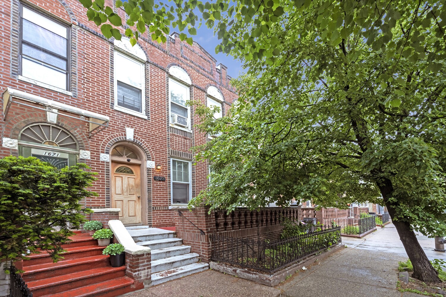 1673 66TH Street