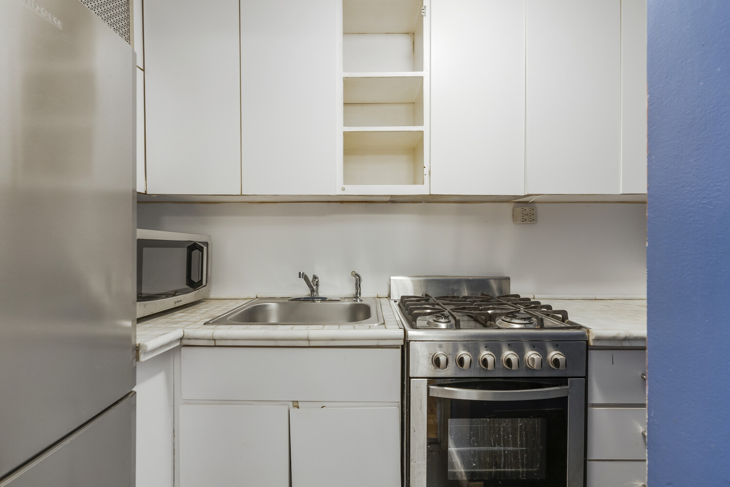 60 RIVERSIDE Drive 3H