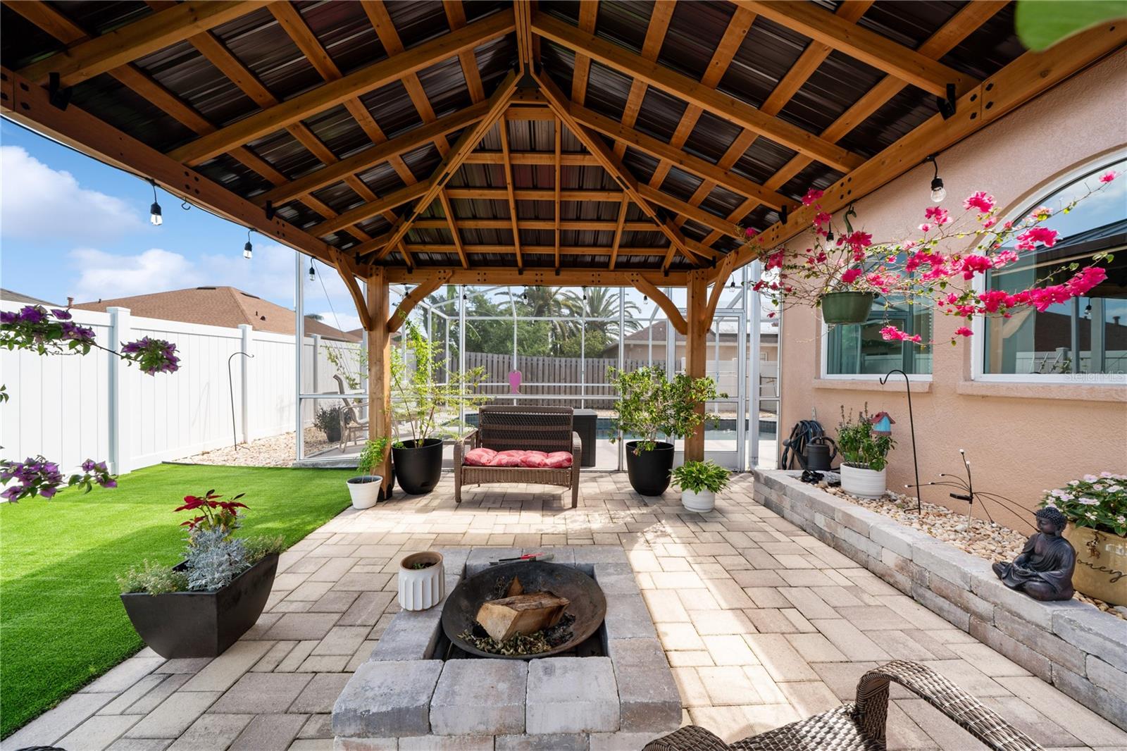 1447 STETSON DR