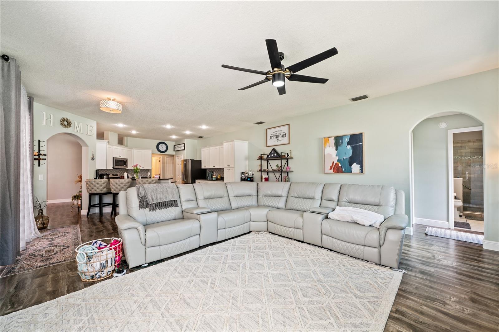 1447 STETSON DR