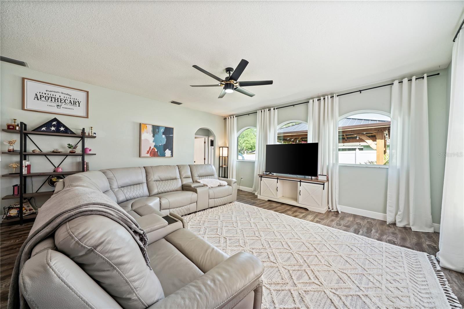 1447 STETSON DR