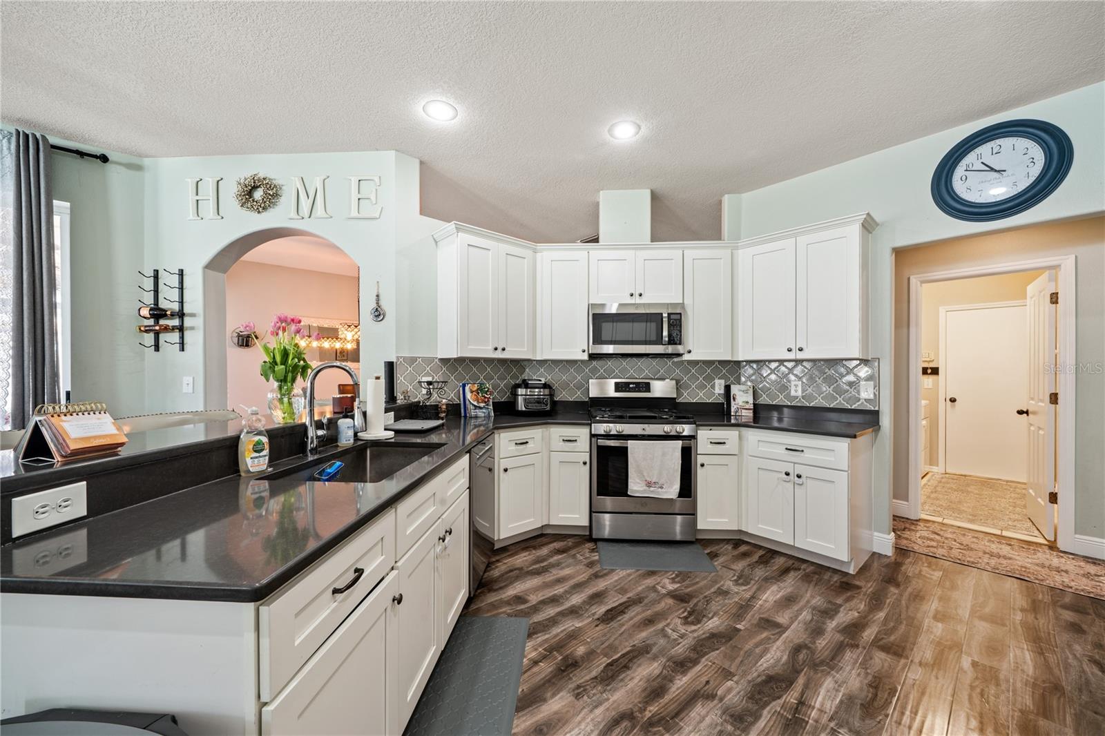 1447 STETSON DR