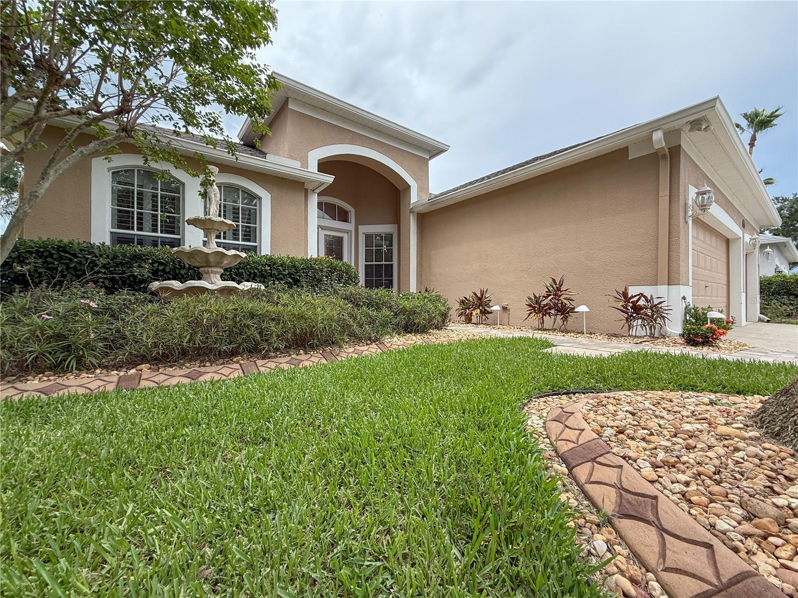 11610 GROVE ARCADE DR