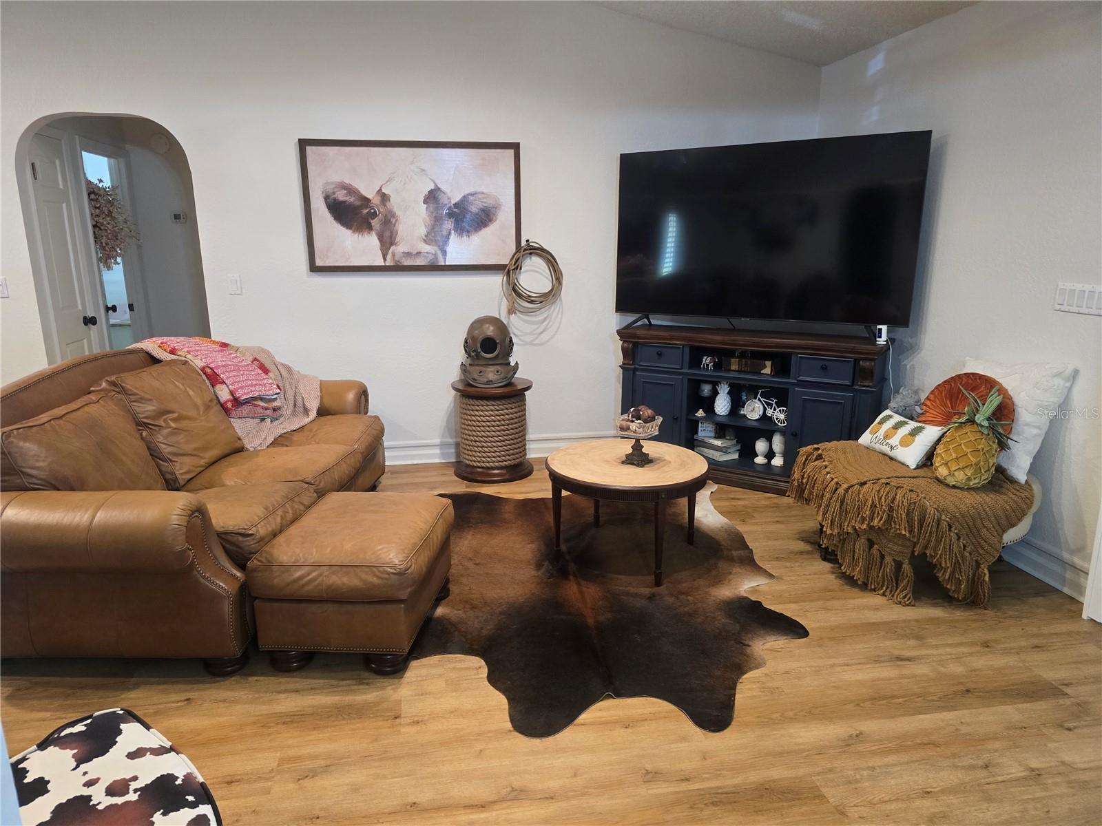 1404 RED OAK DR