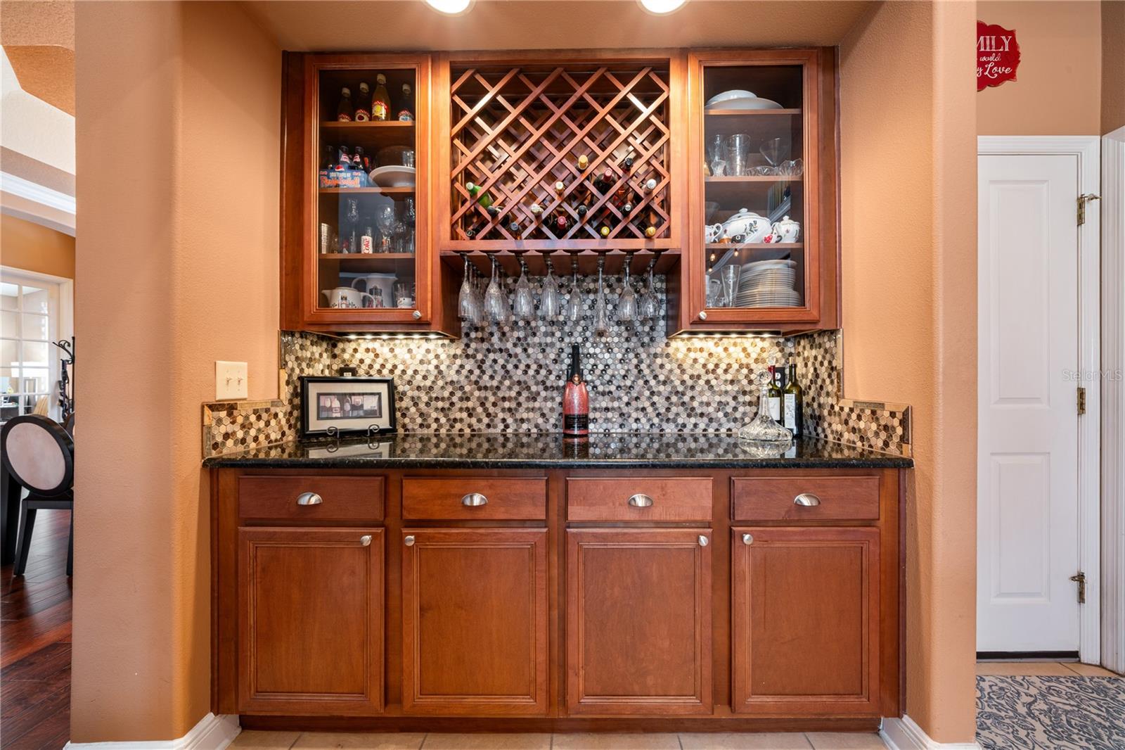 1615 BEACONSFIELD DR