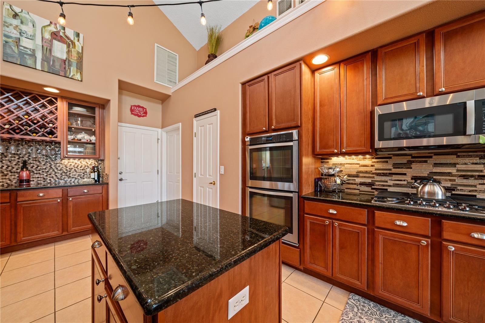 1615 BEACONSFIELD DR