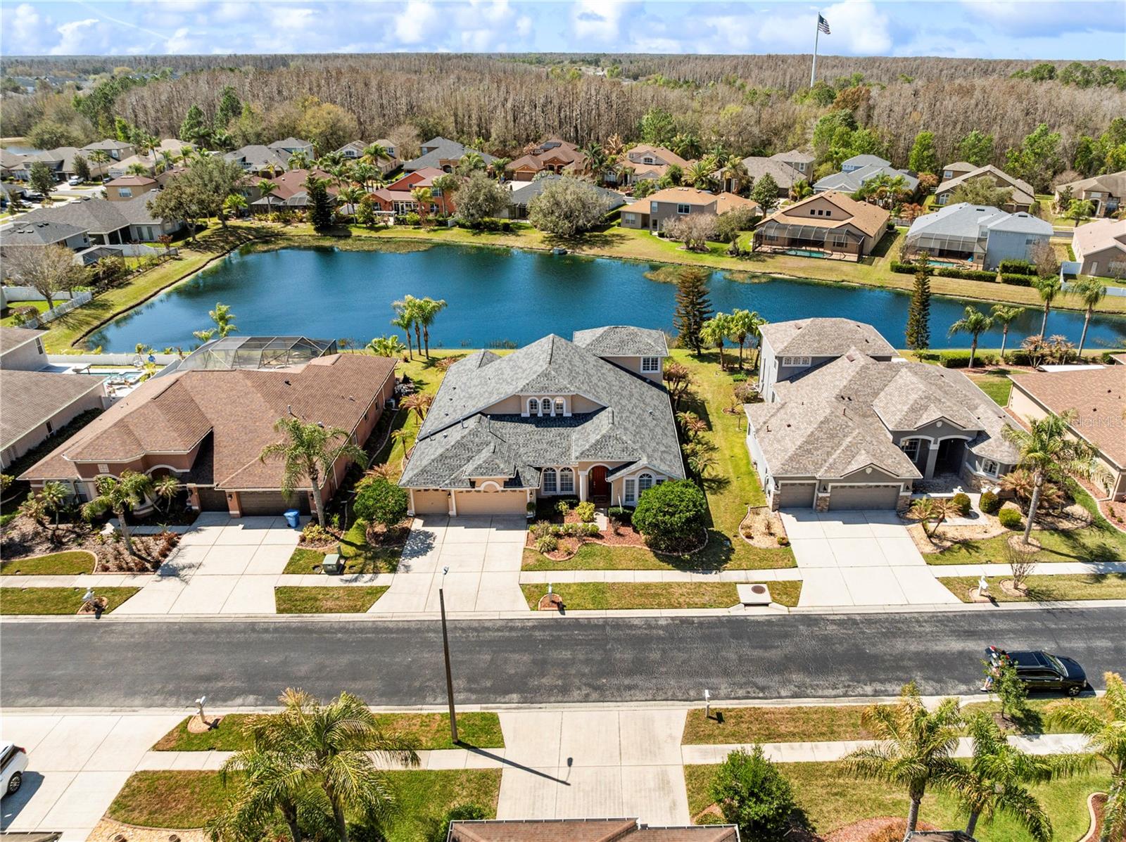 1615 BEACONSFIELD DR