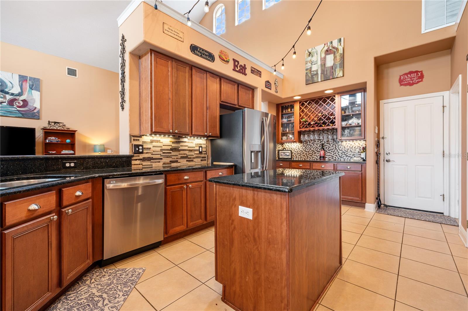 1615 BEACONSFIELD DR