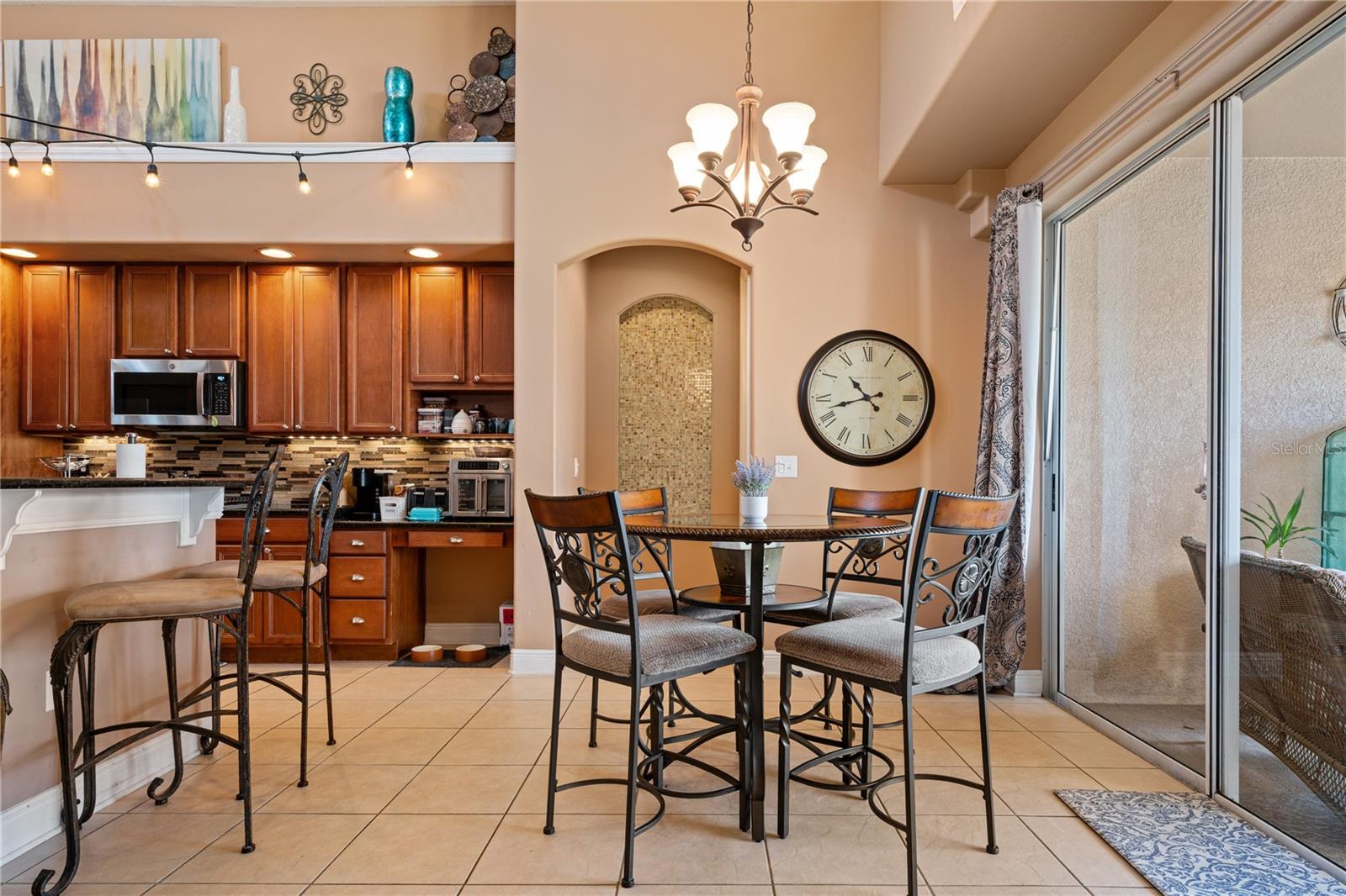 1615 BEACONSFIELD DR