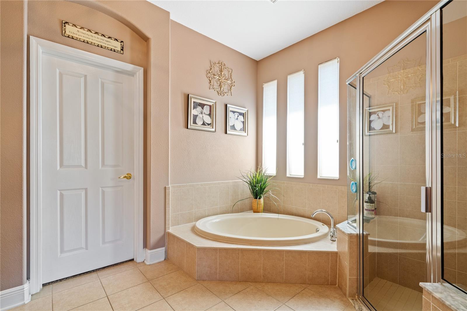 1615 BEACONSFIELD DR