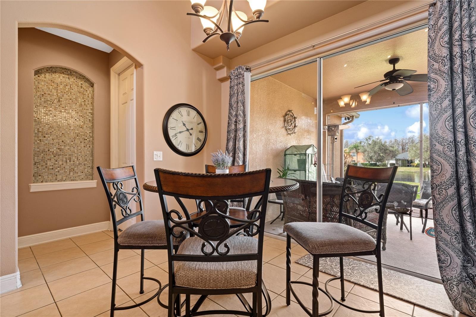 1615 BEACONSFIELD DR