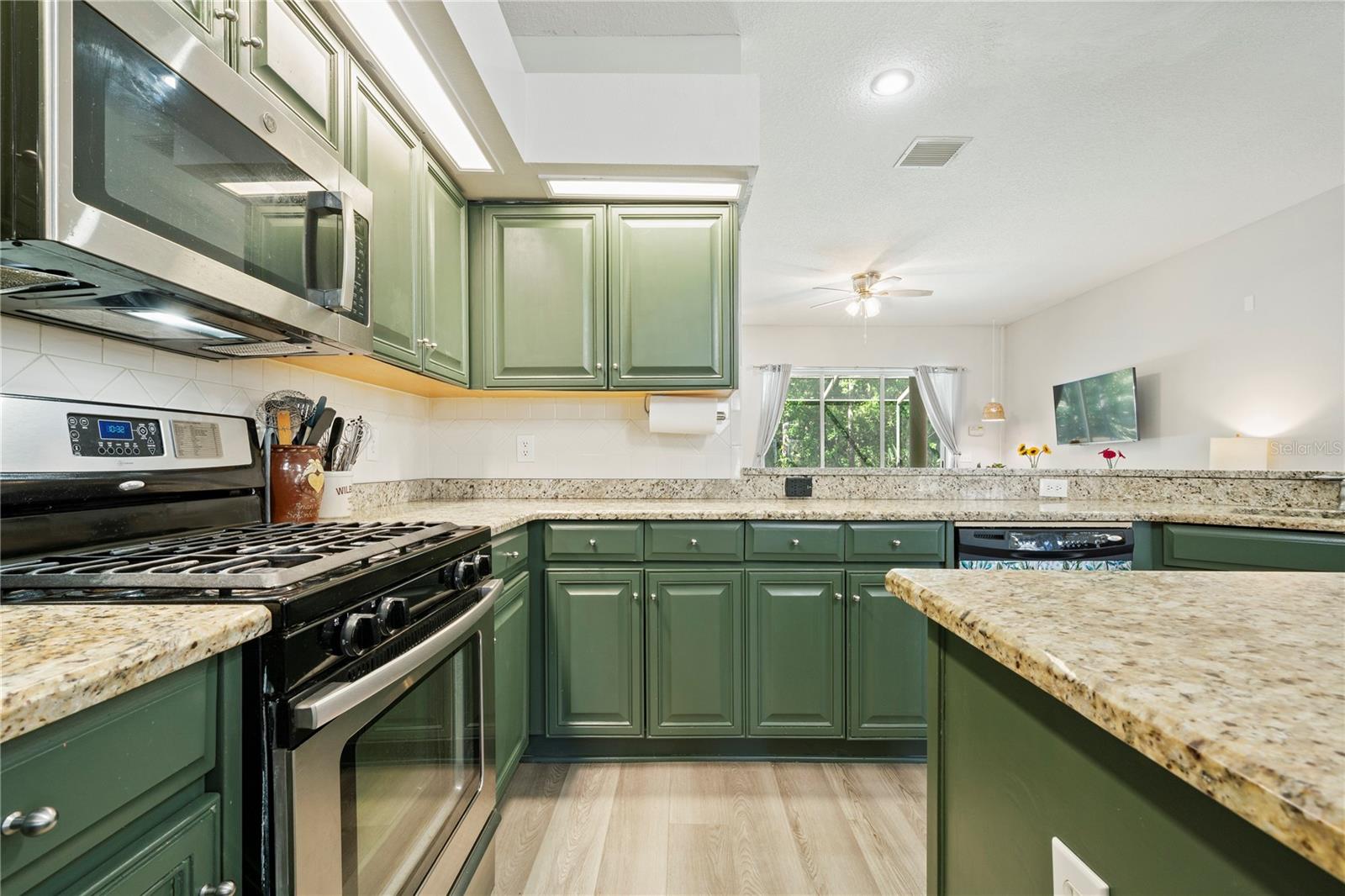29520 FOREST GLEN DR