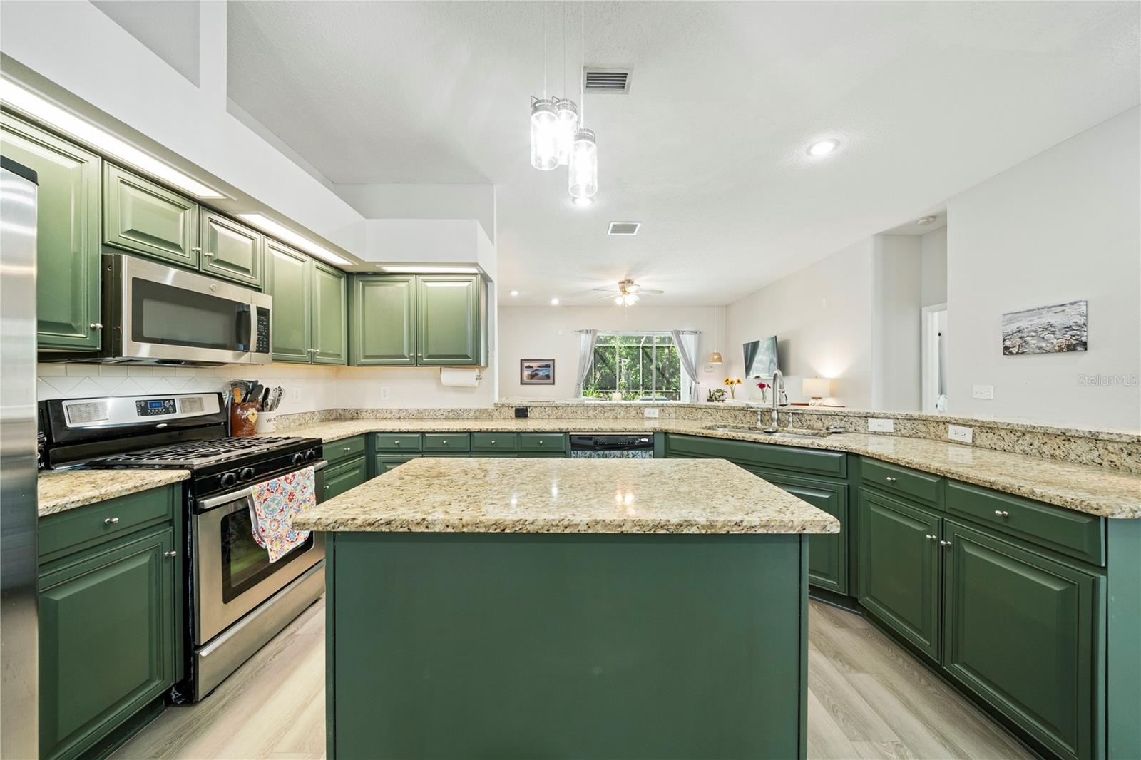 29520 FOREST GLEN DR
