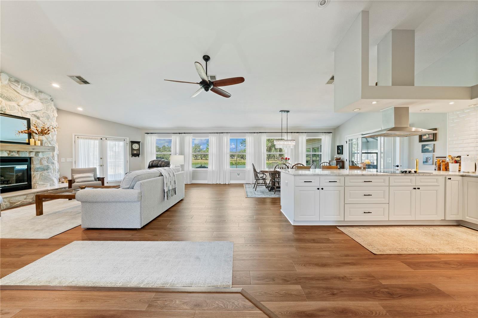 6219 HUNTINGTON DR