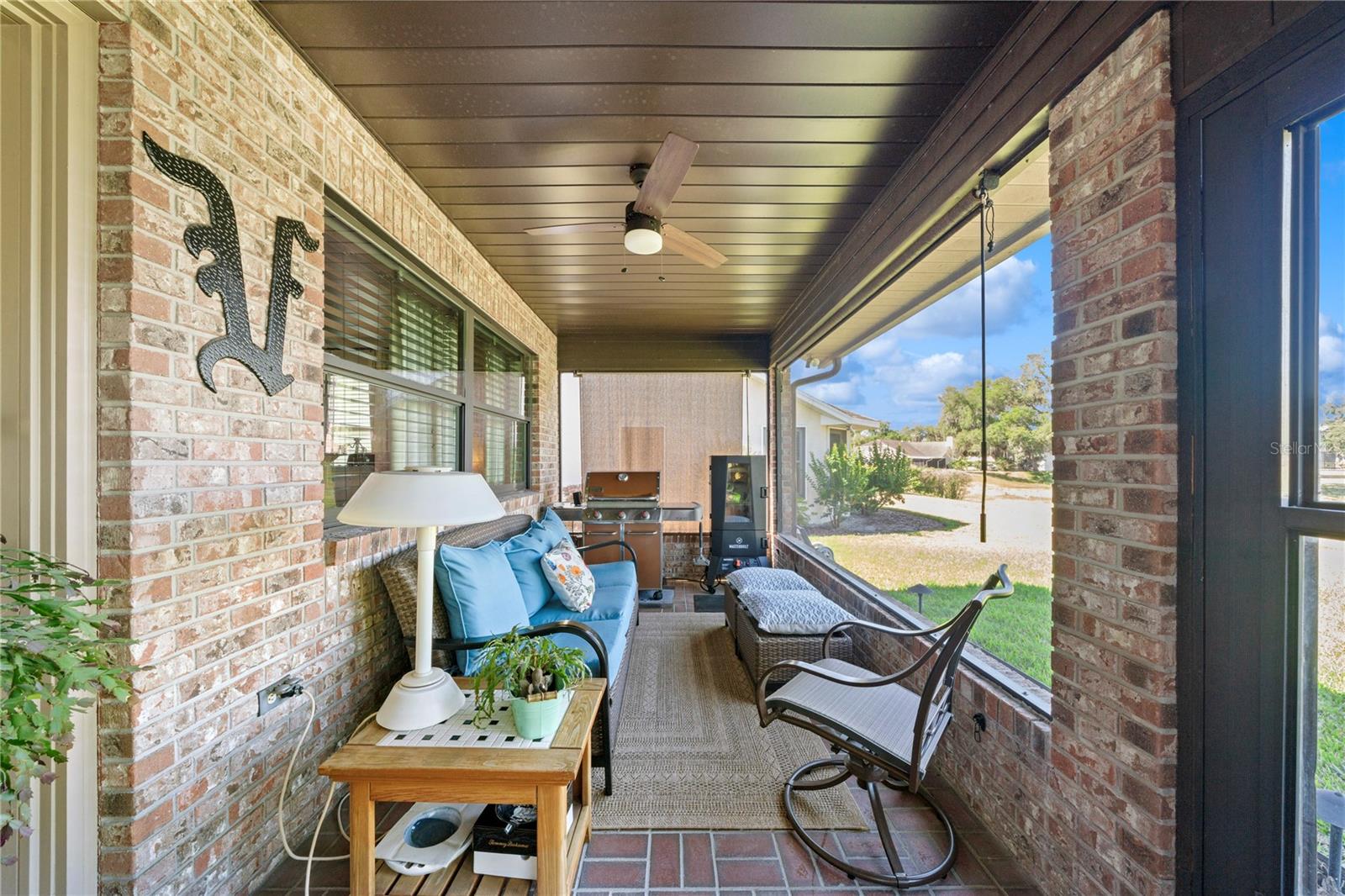 6219 HUNTINGTON DR